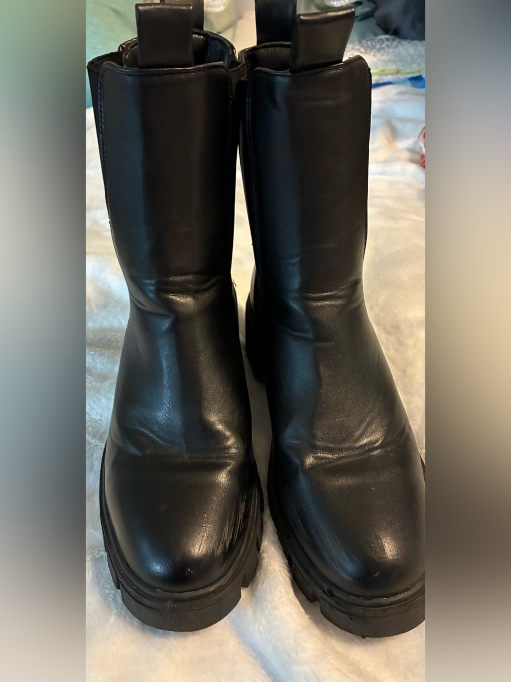 Women’s Black faux Leather Pull-On Boots